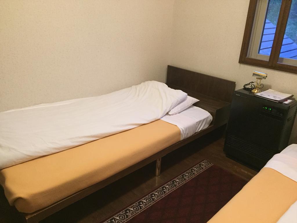 เพนชัน อิง โทมามุ Hotel ชิมุคัปปุ ภายนอก รูปภาพ